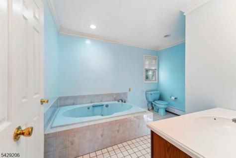 86 Timberline Drive Wayne NJ 07470