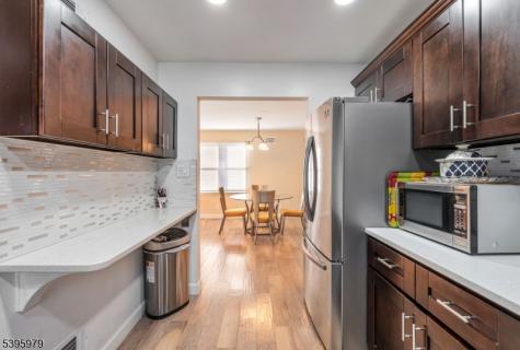 208 Linden Avenue Verona NJ 07044