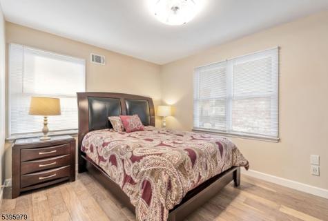 208 Linden Avenue Verona NJ 07044