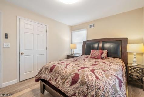 208 Linden Avenue Verona NJ 07044