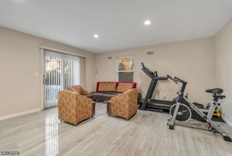 208 Linden Avenue Verona NJ 07044