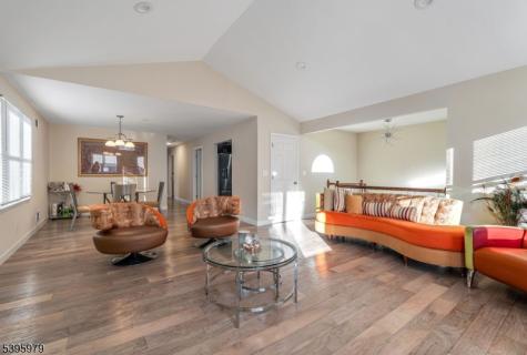 208 Linden Avenue Verona NJ 07044