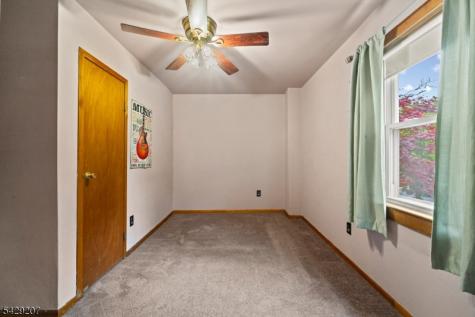 152 High Street Nutley NJ 07110