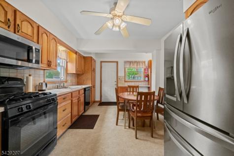 152 High Street Nutley NJ 07110