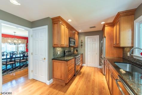 31 Clairview Road Parsippany-troy Hills NJ 07834