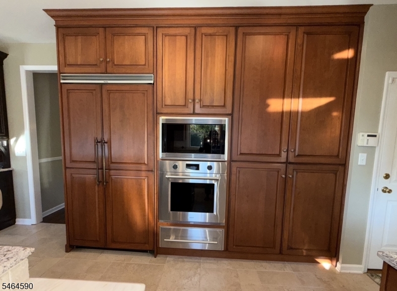 8 Chaucer Drive Clinton NJ 08801