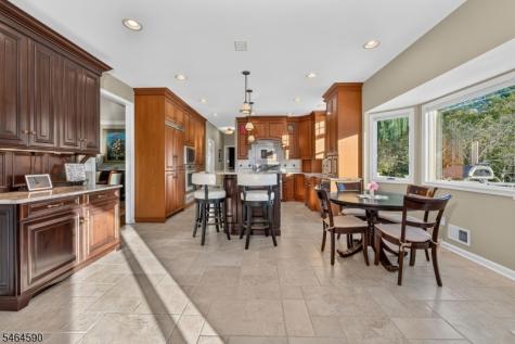 8 Chaucer Drive Clinton NJ 08801