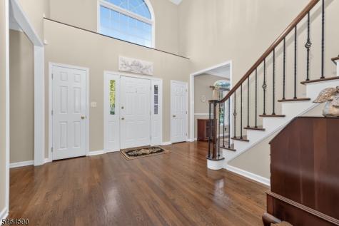 8 Chaucer Drive Clinton NJ 08801