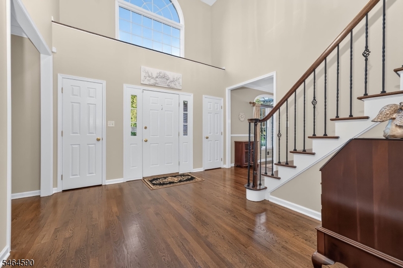 8 Chaucer Drive Clinton NJ 08801