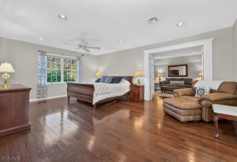 8 Chaucer Drive Clinton NJ 08801