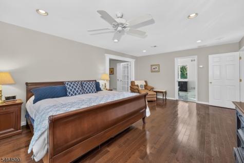 8 Chaucer Drive Clinton NJ 08801