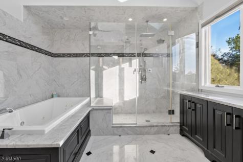 8 Chaucer Drive Clinton NJ 08801