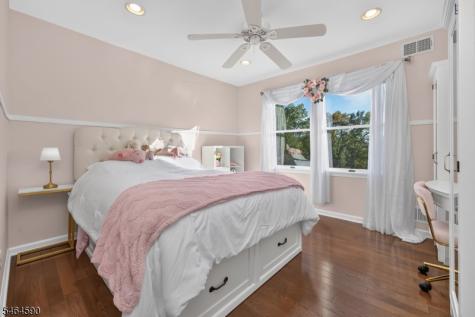 8 Chaucer Drive Clinton NJ 08801