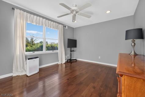8 Chaucer Drive Clinton NJ 08801