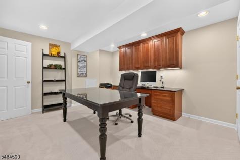 8 Chaucer Drive Clinton NJ 08801