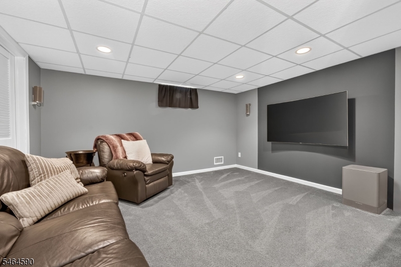 8 Chaucer Drive Clinton NJ 08801