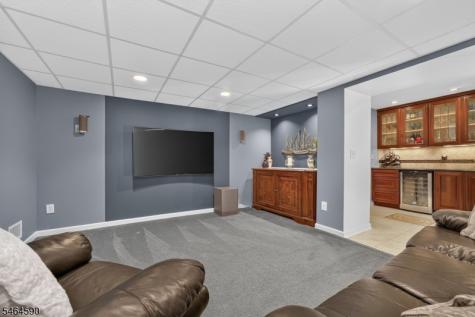 8 Chaucer Drive Clinton NJ 08801