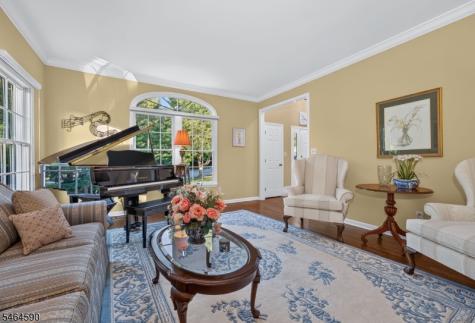 8 Chaucer Drive Clinton NJ 08801