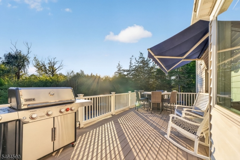 8 Chaucer Drive Clinton NJ 08801