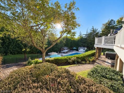 8 Chaucer Drive Clinton NJ 08801