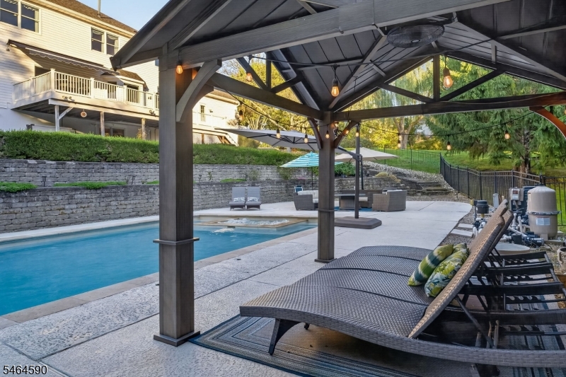 8 Chaucer Drive Clinton NJ 08801