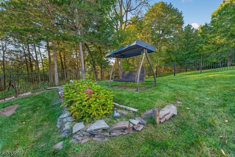8 Chaucer Drive Clinton NJ 08801