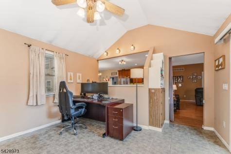1304 Brian Circle Greenwich NJ 08886