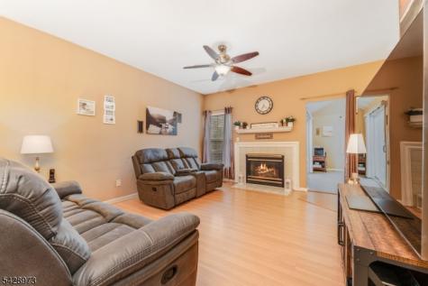 1304 Brian Circle Greenwich NJ 08886