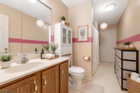 1304 Brian Circle Greenwich NJ 08886