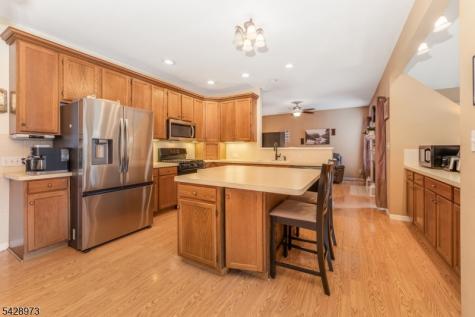 1304 Brian Circle Greenwich NJ 08886