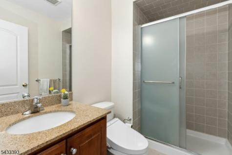 33 Stanton Street Clark NJ 07066