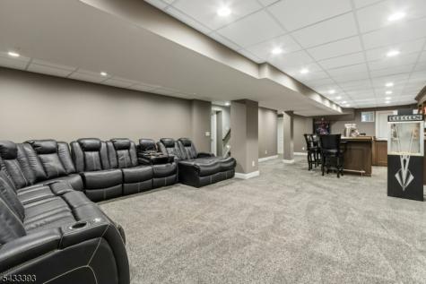 33 Stanton Street Clark NJ 07066