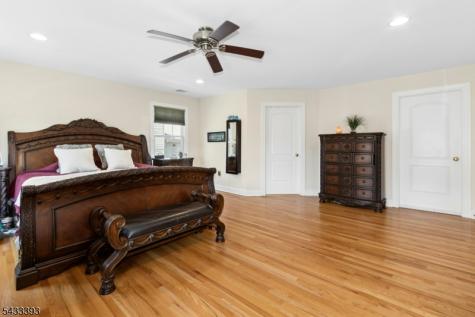 33 Stanton Street Clark NJ 07066