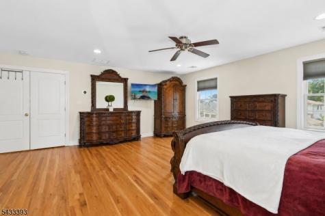 33 Stanton Street Clark NJ 07066