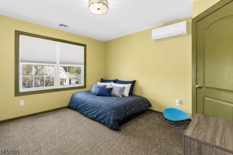 33 Stanton Street Clark NJ 07066