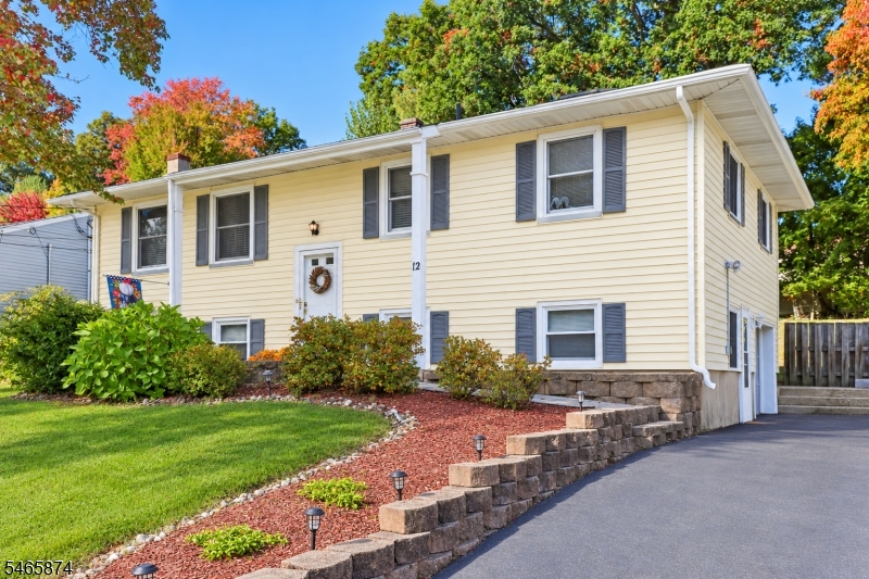 12 Mirror Place Jefferson NJ 07438