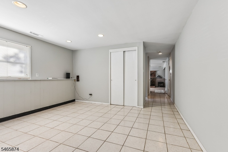 12 Mirror Place Jefferson NJ 07438