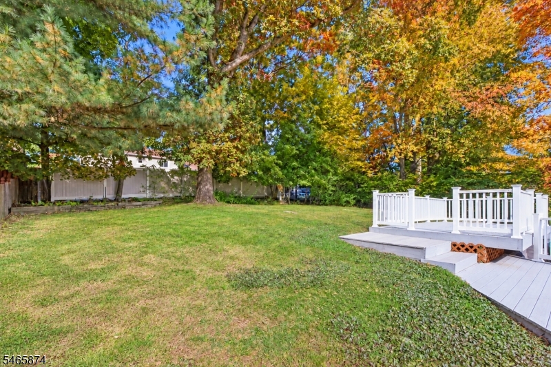 12 Mirror Place Jefferson NJ 07438