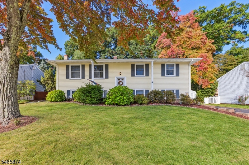 12 Mirror Place Jefferson NJ 07438