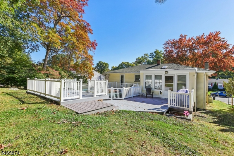 12 Mirror Place Jefferson NJ 07438