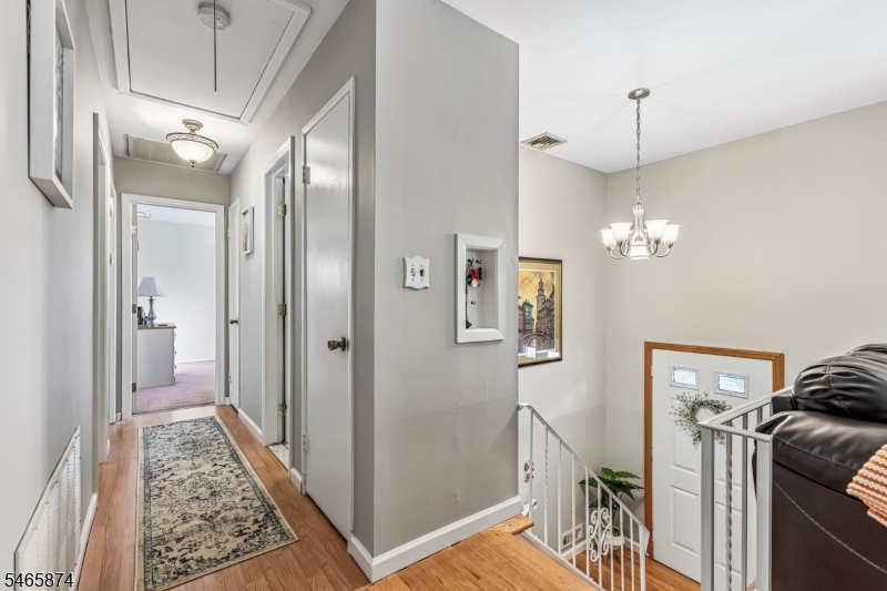 12 Mirror Place Jefferson NJ 07438