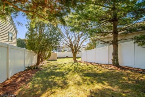 565 Center Street Wood-ridge NJ 07075