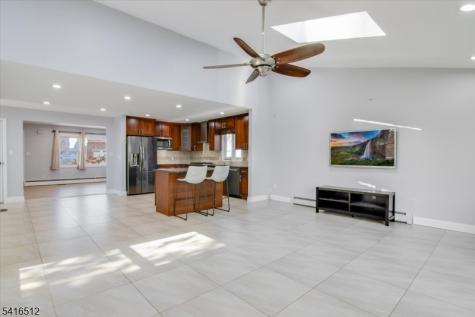 565 Center Street Wood-ridge NJ 07075