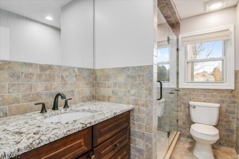 565 Center Street Wood-ridge NJ 07075