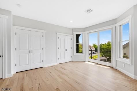 125 Hamilton Trail Totowa NJ 07512