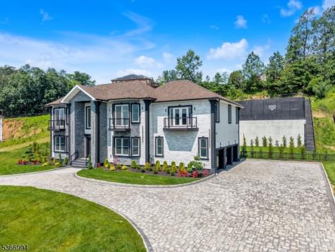 125 Hamilton Trail Totowa NJ 07512
