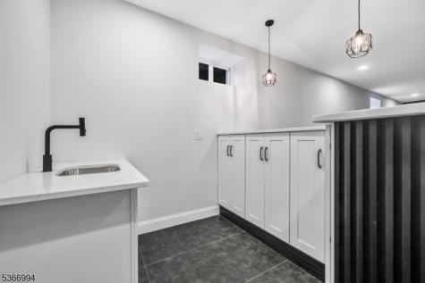 125 Hamilton Trail Totowa NJ 07512