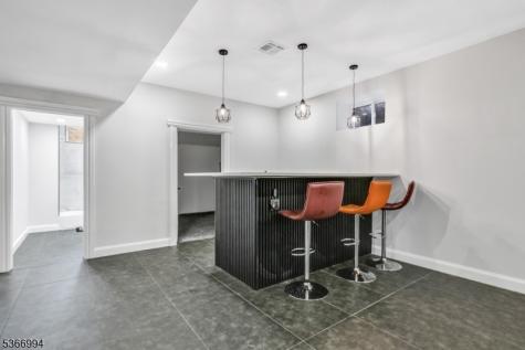 125 Hamilton Trail Totowa NJ 07512
