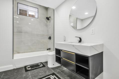 125 Hamilton Trail Totowa NJ 07512