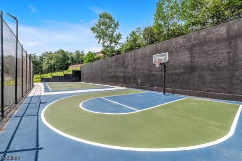 125 Hamilton Trail Totowa NJ 07512